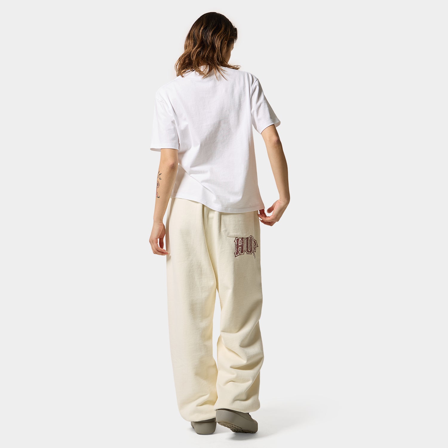 HUF (ハフ) Worldwide JP /T-SHIRTS（Tシャツ）/ HUF®EIGHTYNINE TINY TEE商品 / WHITE