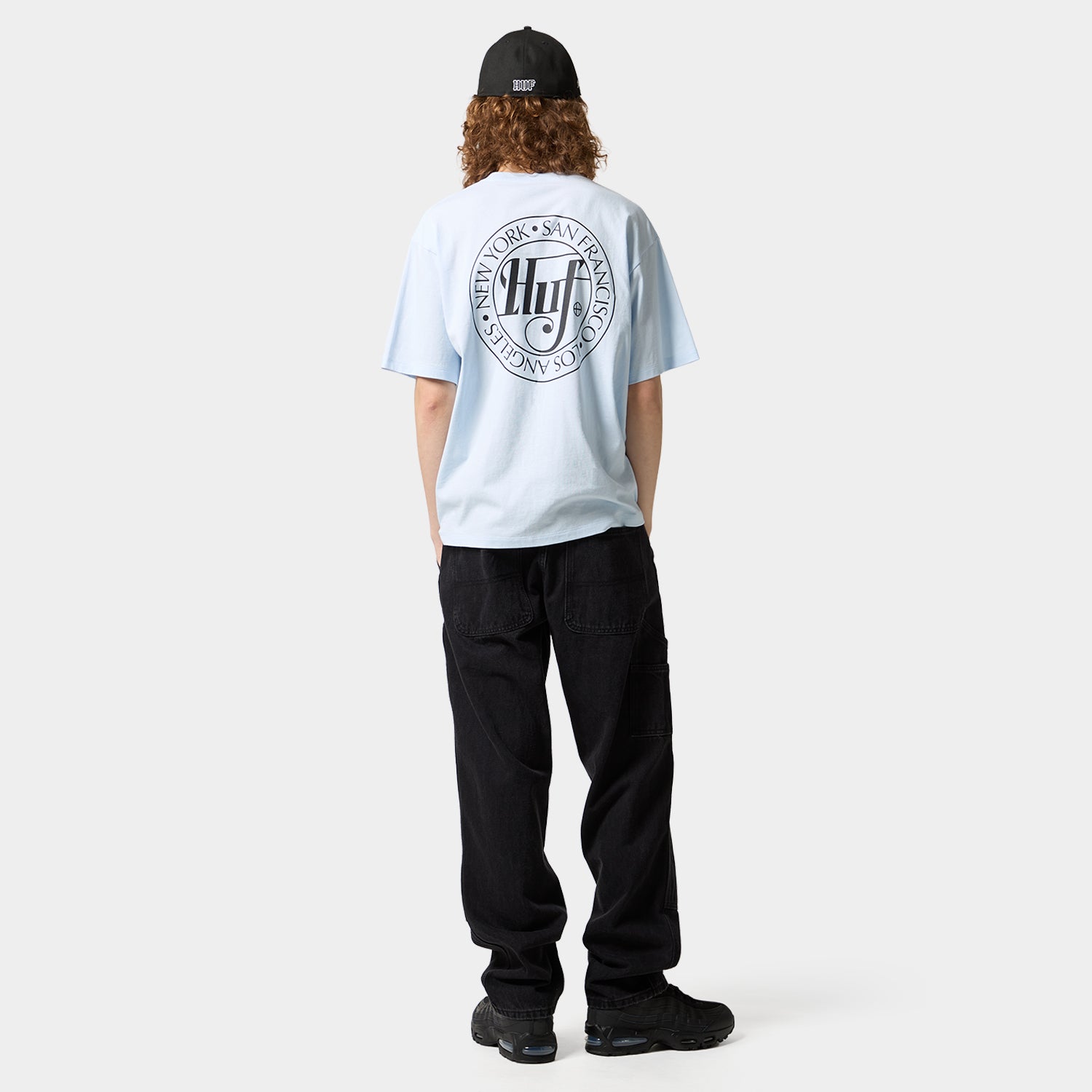 SHARP SCRIPT TEE｜T-SHIRTS（Tシャツ）｜【公式通販 HUF】｜ハフ