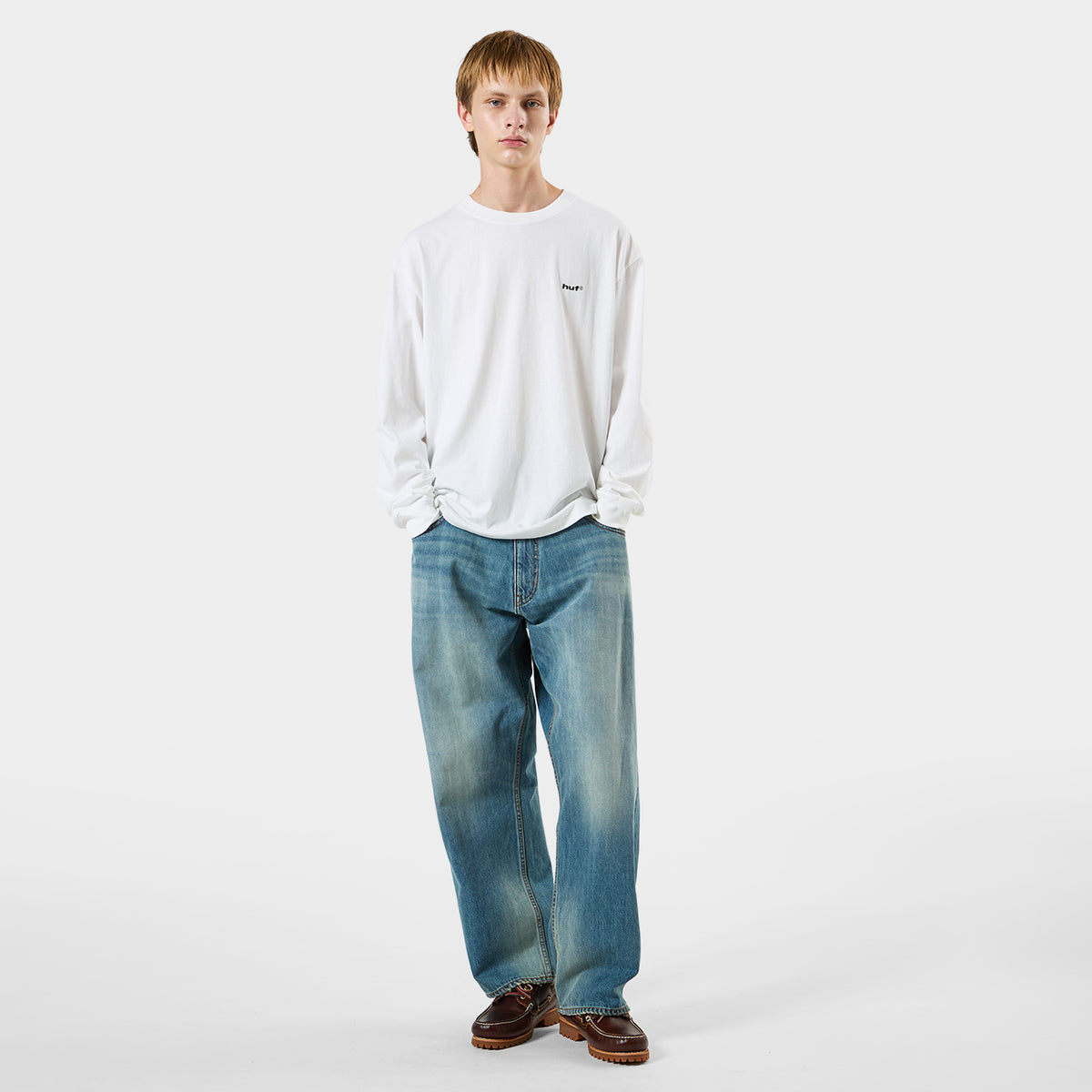 HUF (ハフ) Worldwide JP /T-SHIRTS（Tシャツ）/ STICKER PACK LS TEE商品 / WHITE