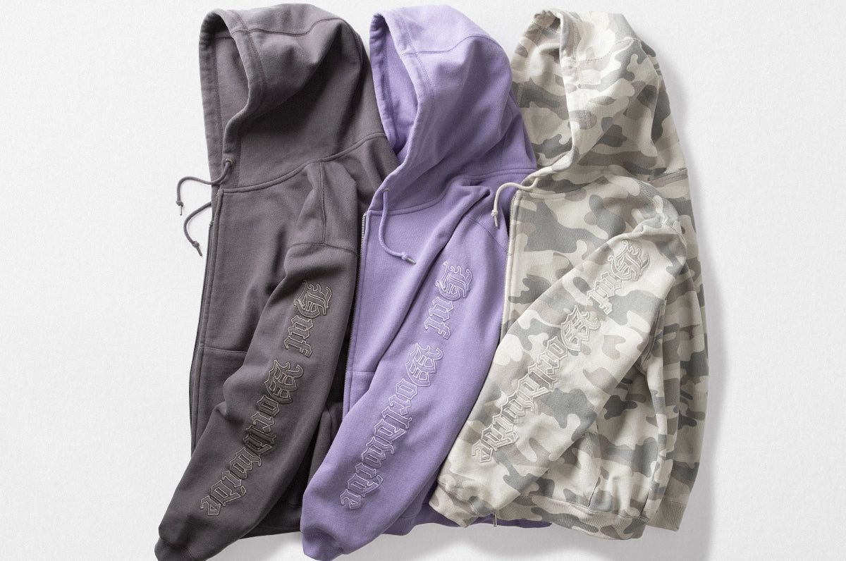 HOODIES & SWEATSHIRTS